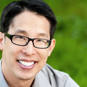 A photograph of Gene Luen Yang